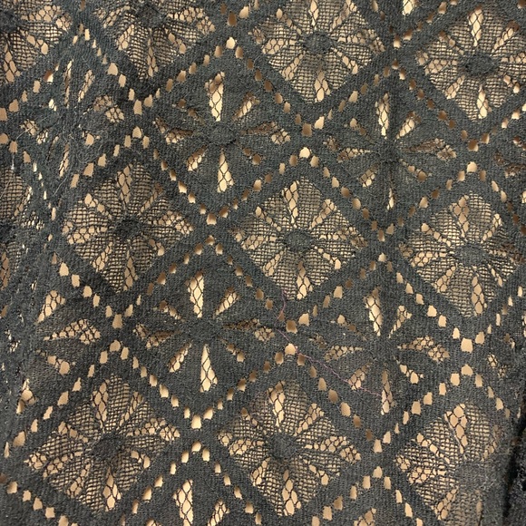 Monteau Los Angelos Lace dress, black lace and nude underlay, size 2X - Picture 3 of 6